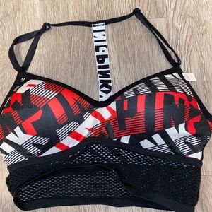 Never worn PINK lined sports bra!!🤗